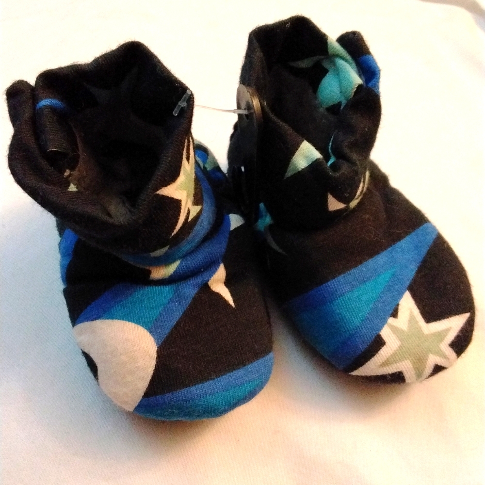 BONDS Wonder Booties newborn size NWT